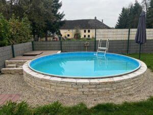 Der teilversenkte Stahlwandpool